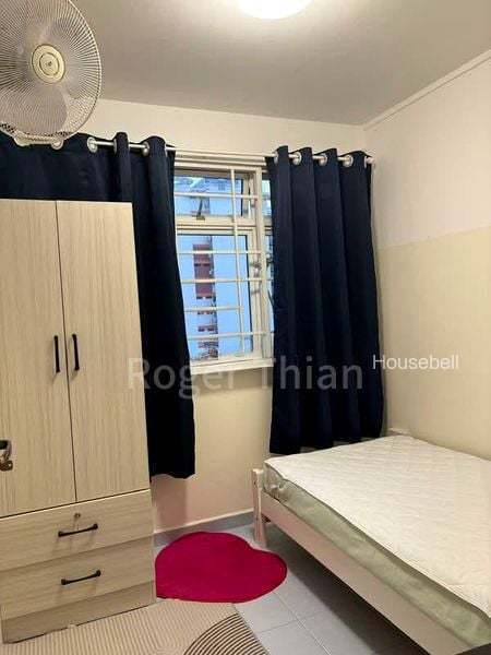 3 Room (3I) HDB for Rent in  4 Holland Close, S$ 3,800 /月, 700 sqft, 组屋 - 3 I