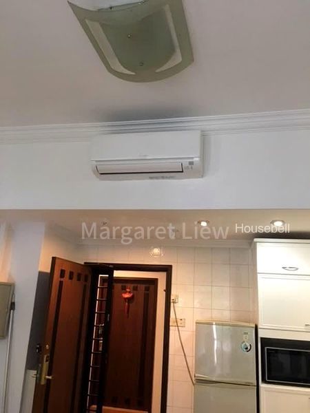 1 Bed Condo for Rent in  Holland Peak(3)
