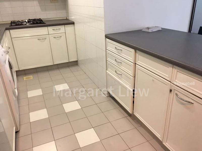 1 Bed Condo for Rent in  Holland Peak(5)
