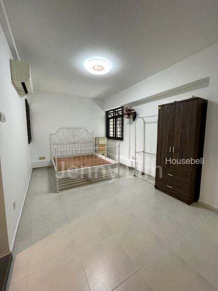 660D Jurong West Street 64(6)