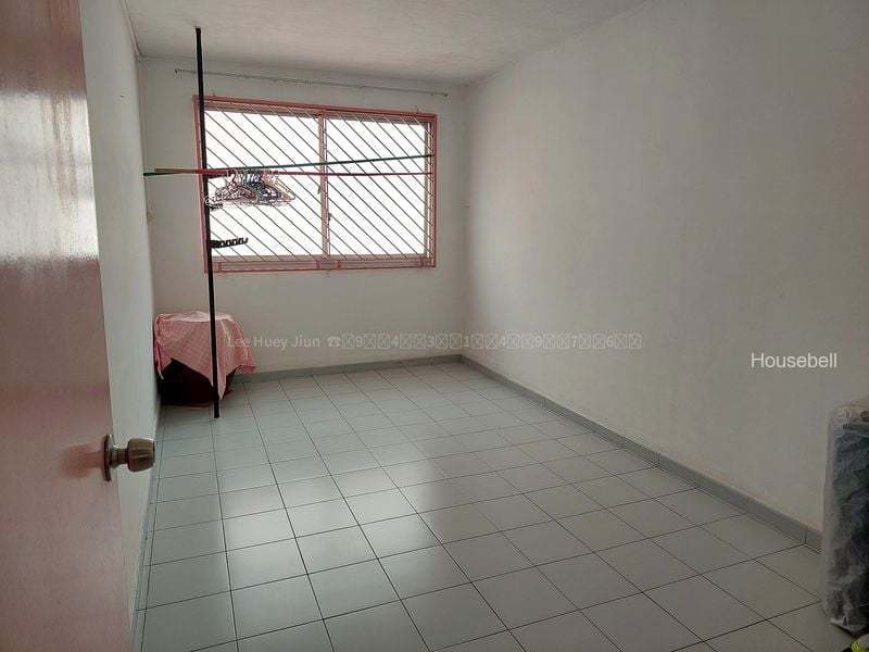 748 Jurong West Street 73(1)