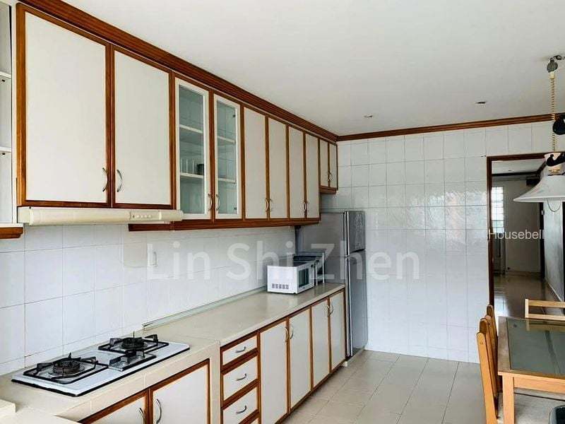 219 Serangoon Avenue 4(4)