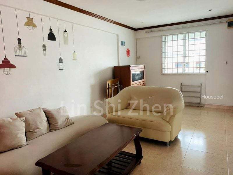 219 Serangoon Avenue 4(2)