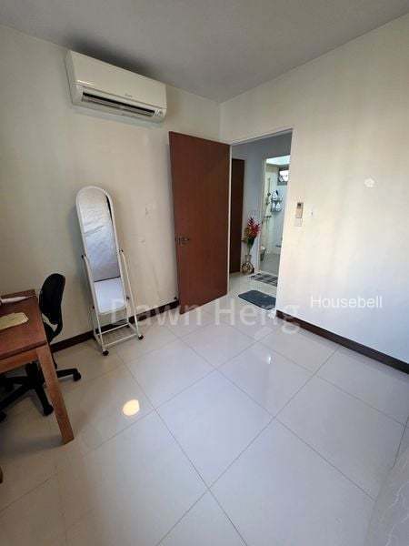 107A Canberra Street, S$ 800 /月, 120 sqft, 组屋 - 3 A