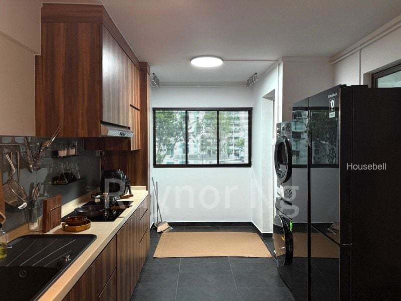 234 Jurong East Street 21, S$ 1,100 /mo, 193 sqft, HDB - 4 A