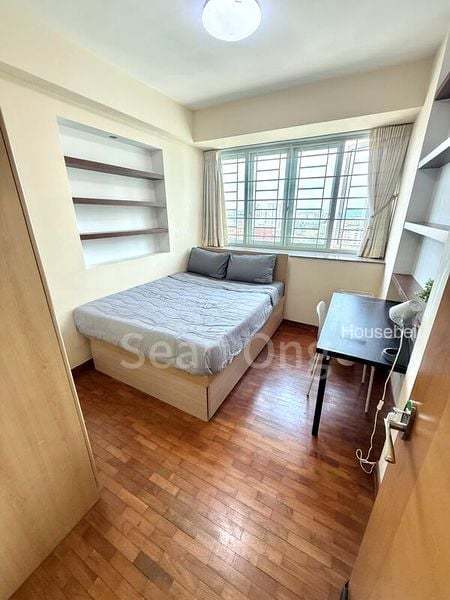 Queens, S$ 1,500 /月, 100 sqft, 公寓 - Condominium