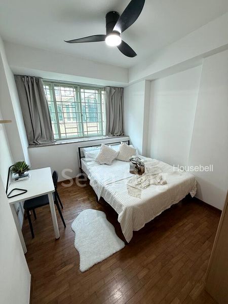 Queens, S$ 1,500 /月, 100 sqft, 公寓 - Condominium