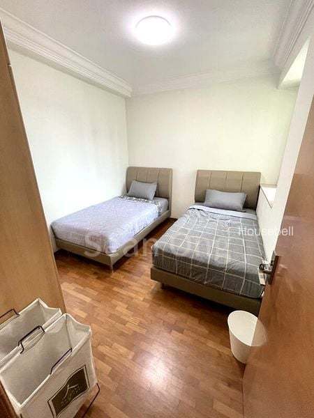 Queens, S$ 1,500 /月, 100 sqft, 公寓 - Condominium