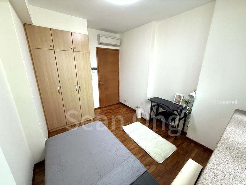 Queens, S$ 1,500 /月, 100 sqft, 公寓 - Condominium