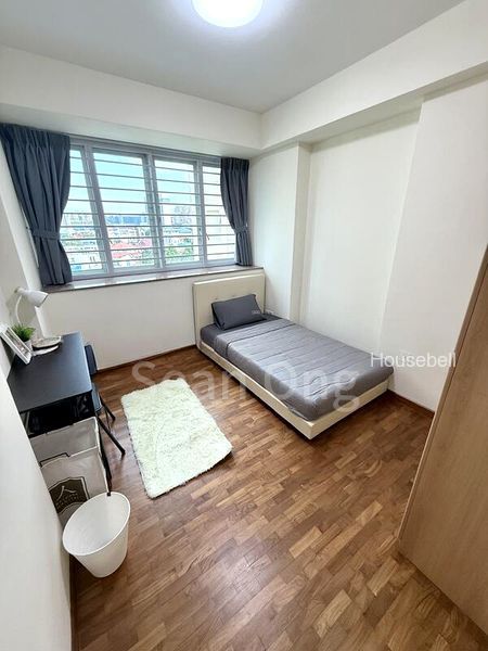 Queens, S$ 1,500 /月, 100 sqft, 公寓 - Condominium