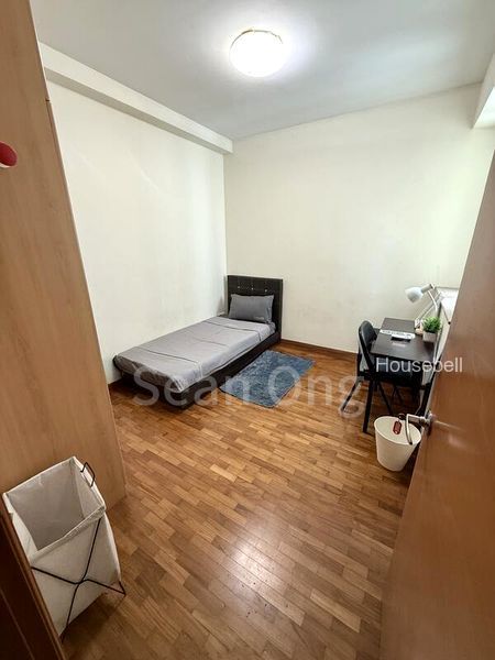 Queens, S$ 1,500 /月, 100 sqft, 公寓 - Condominium