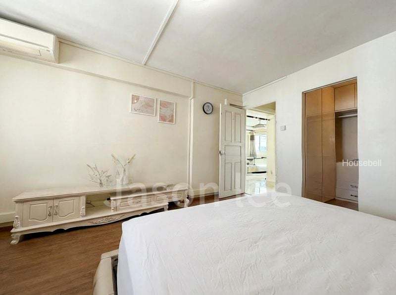 757 Yishun Street 72, S$ 700,000, 1,313 sqft, HDB - 5 I