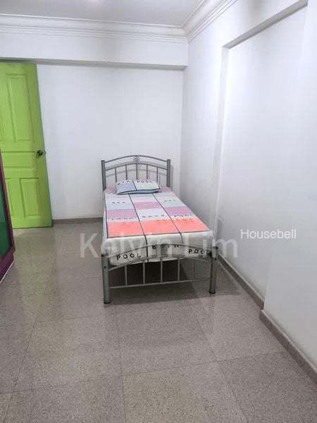 383A Bukit Batok West Avenue 5, S$ 800 /mo, 90 sqft, HDB - 4 A