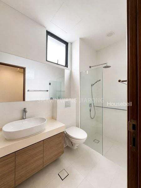 6 Bed Bungalow (Landed) for Rent in  Ponggol Twenty-Fourth Avenue, S$ 12,500 /mo, 4,692 sqft, Landed - Bungalow House