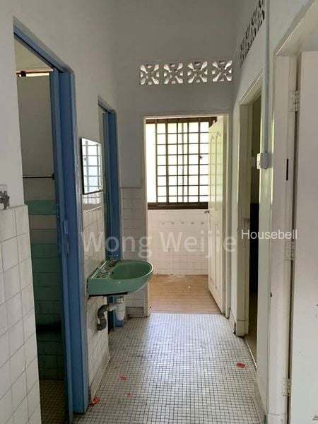4 Bed Walk-up Apartment (Condo) for Sale in  Changi Road, S$ 1,700,000, 1,323 sqft, 公寓 - Walk-up