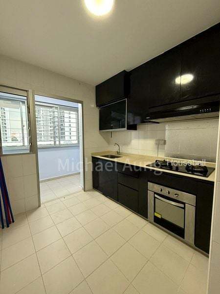 312B Clementi Avenue 4, S$ 1,600 /mo, 1,000 sqft, HDB - 4 A