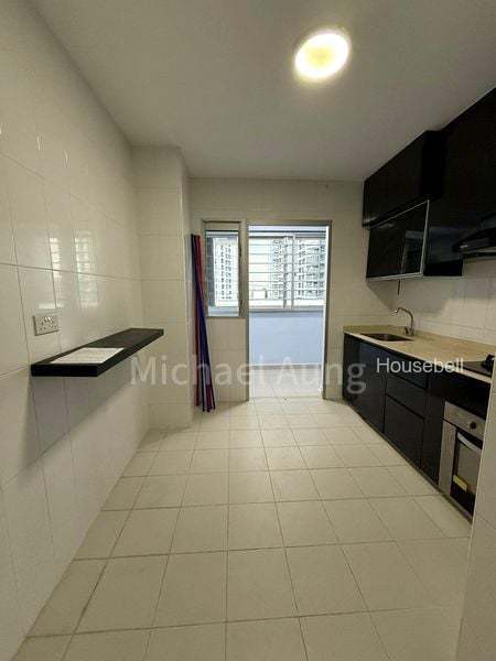 312B Clementi Avenue 4, S$ 1,600 /mo, 1,000 sqft, HDB - 4 A