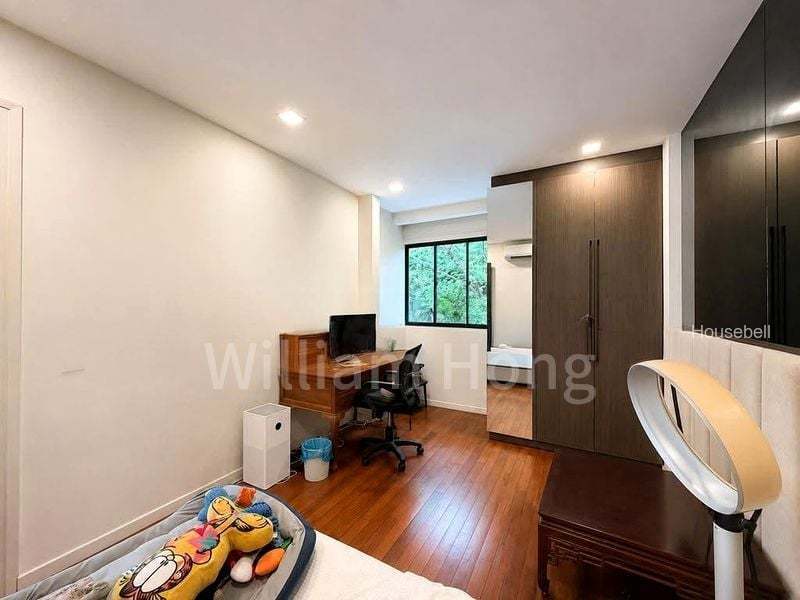 6 Bed Corner Terrace (Landed) for Sale in  Jalan Rindu(2)