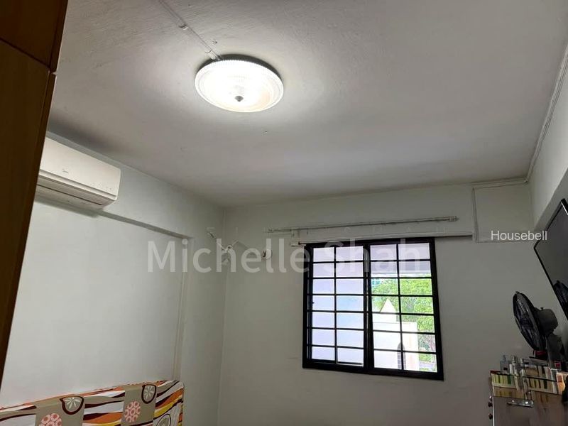 332 Ang Mo Kio Avenue 1, S$ 400,000, 732 sqft, HDB - 3 NG
