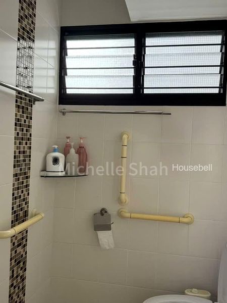 332 Ang Mo Kio Avenue 1, S$ 400,000, 732 sqft, HDB - 3 NG