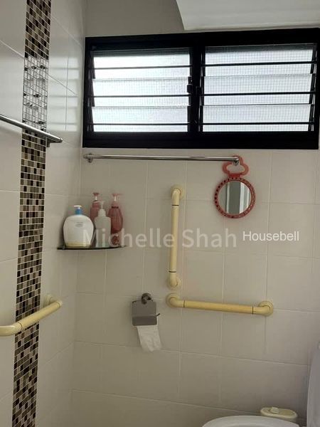 332 Ang Mo Kio Avenue 1, S$ 400,000, 732 sqft, HDB - 3 NG