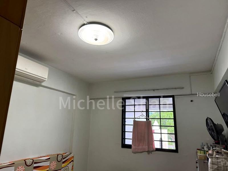 332 Ang Mo Kio Avenue 1, S$ 400,000, 732 sqft, HDB - 3 NG