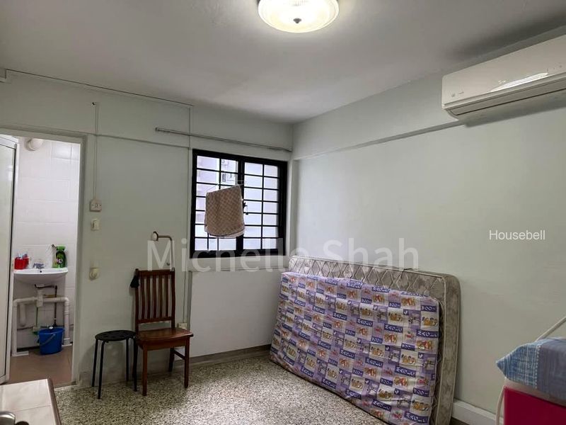 332 Ang Mo Kio Avenue 1, S$ 400,000, 732 sqft, HDB - 3 NG