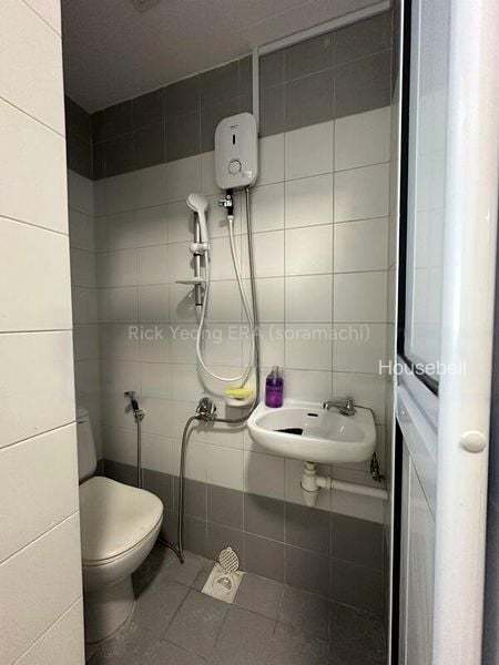 Lakeholmz, S$ 1,280 /月, 100 sqft, 公寓 - Condominium