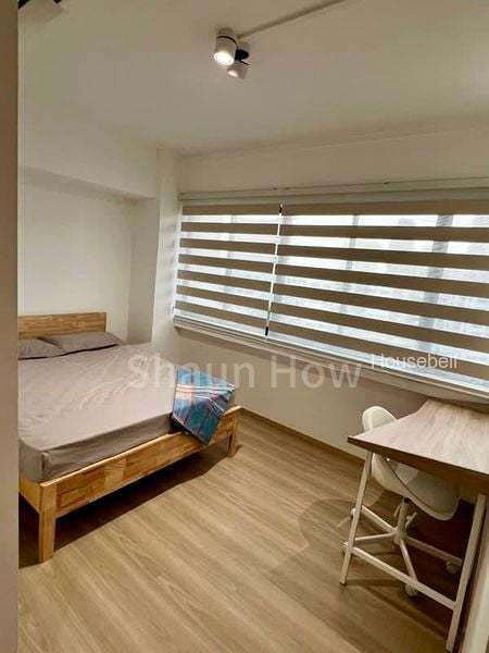 Lucky Plaza, S$ 2,000 /mo, 120 sqft, Condos - Apartment