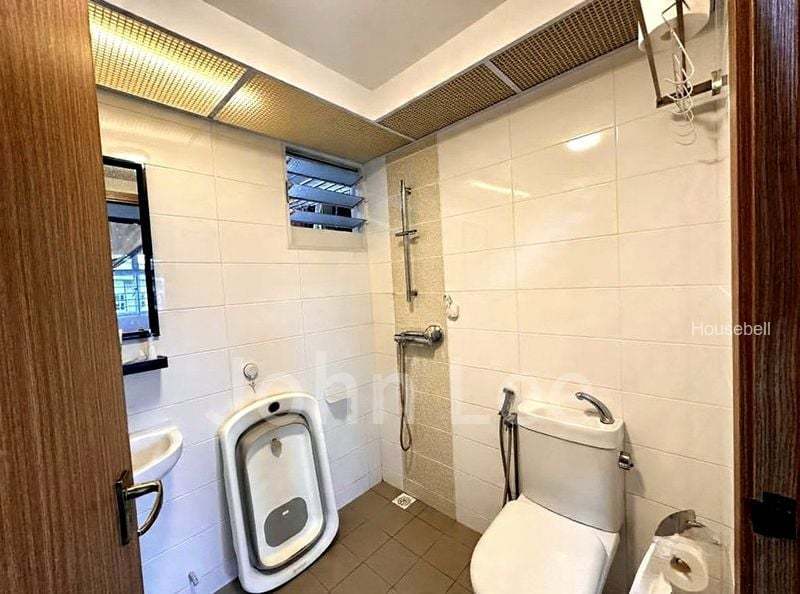 453B Bukit Batok West Avenue 6, S$ 650,000, 1,001 sqft, HDB - 4 A