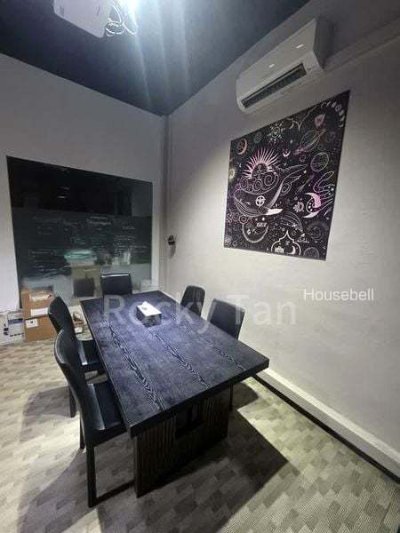 Walk-up for Room Rent: Tanjong Katong Road, S$ 990 /月, 300 sqft, 公寓 - Walk-up