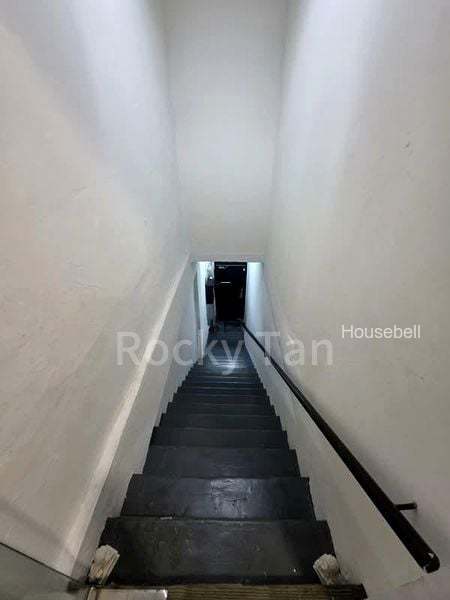 Walk-up for Room Rent: Tanjong Katong Road, S$ 990 /月, 300 sqft, 公寓 - Walk-up