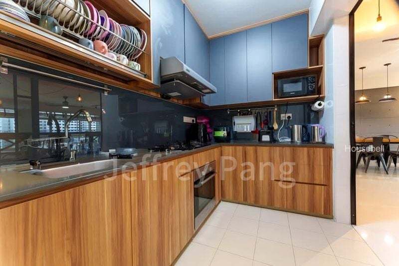5 Room (5I) HDB for Sale in  217D Sumang Walk(5)