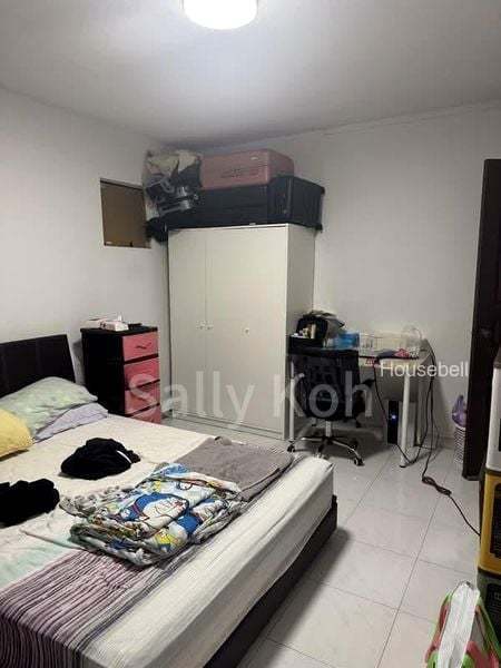 304 Jurong East Street 32(3)