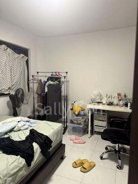 304 Jurong East Street 32(4)