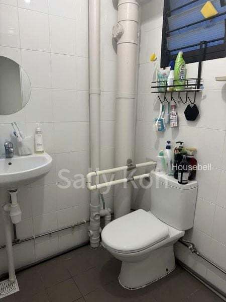 304 Jurong East Street 32(5)