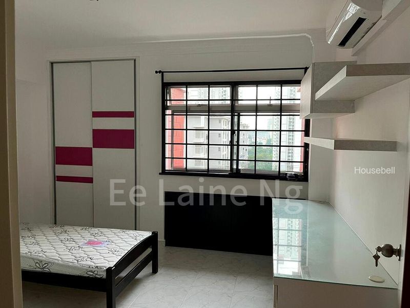 4-Room HDB for Room Rent: 81 Redhill Lane, S$ 1,150 /mo, 160 sqft, HDB - 4 A