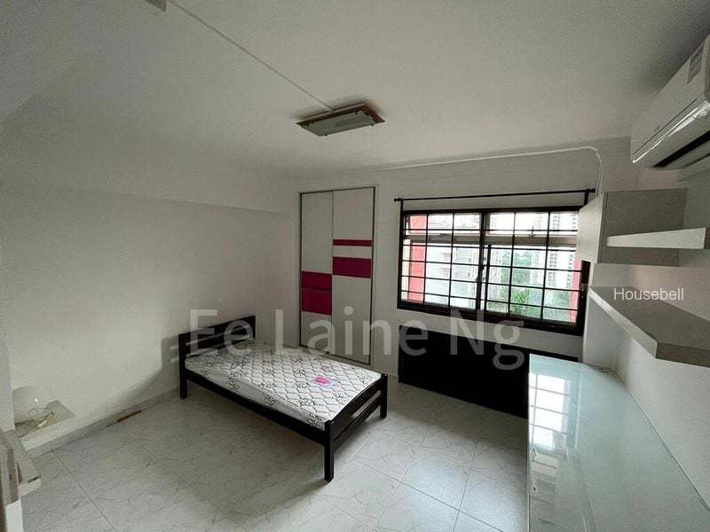 4-Room HDB for Room Rent: 81 Redhill Lane, S$ 1,150 /mo, 160 sqft, HDB - 4 A