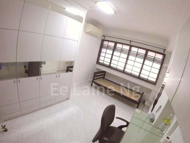 4-Room HDB for Room Rent: 81 Redhill Lane, S$ 1,150 /mo, 160 sqft, HDB - 4 A