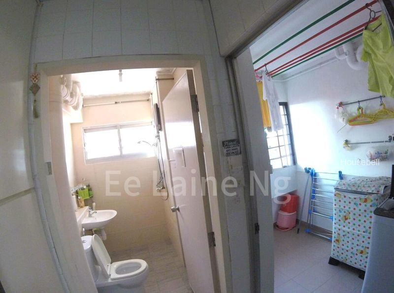 4-Room HDB for Room Rent: 81 Redhill Lane, S$ 1,150 /mo, 160 sqft, HDB - 4 A
