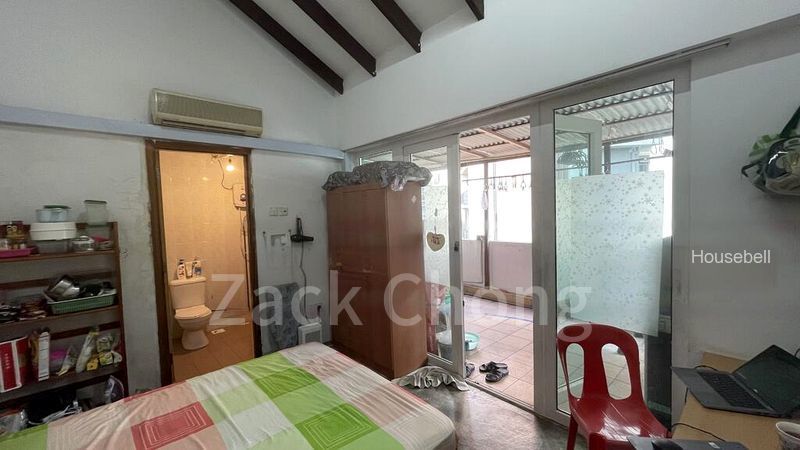 Walk-up for Room Rent: 783 Bukit Timah Road, Singapore 269760., S$ 1,999 /月, 300 sqft, 公寓 - Walk-up