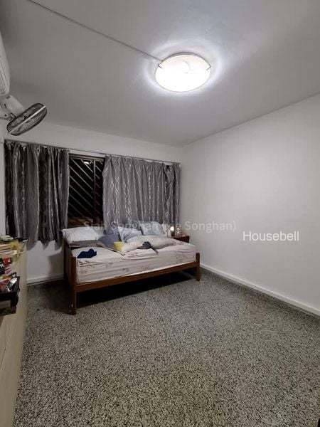 413 Commonwealth Avenue West, S$ 1,000 /mo, 200 sqft, HDB - 5 A
