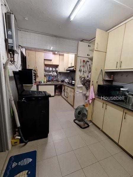 413 Commonwealth Avenue West, S$ 1,000 /mo, 200 sqft, HDB - 5 A