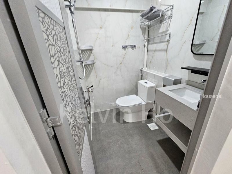 407 Ang Mo Kio Avenue 10, S$ 1,850 /mo, 135 sqft, HDB - 1 Room