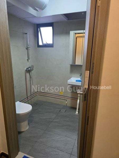4-Room HDB for Room Rent: Common Room available for rent in 156A Bishan St 11, 085., S$ 1,000 /月, 155 sqft, 组屋 - 4 A