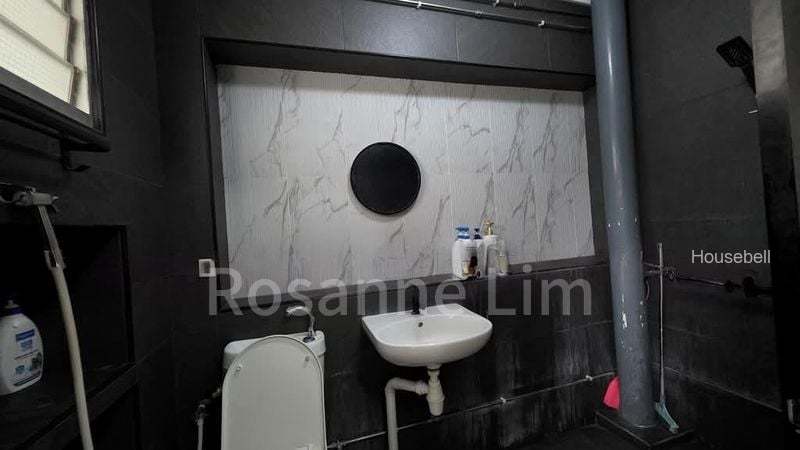 846 Jurong West Street 81, S$ 1,000 /mo, 100 sqft, HDB - 5 I