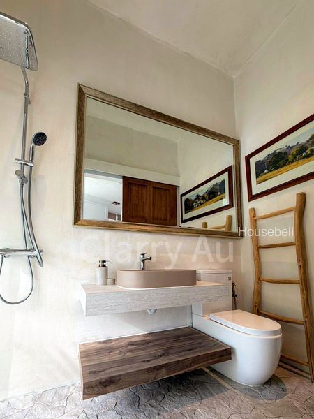 4+1 Bed Semi-Detached House (Landed) for Sale in  Highland Close(5)