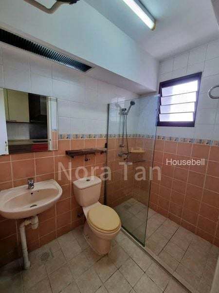 984D Buangkok Link, S$ 3,999 /mo, 1,184 sqft, HDB - 5 I