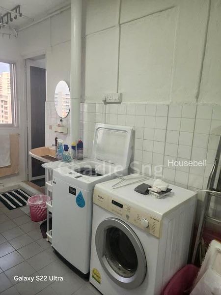 329 Clementi Avenue 2, S$ 3,300 /mo, 700 sqft, HDB - 3 NG