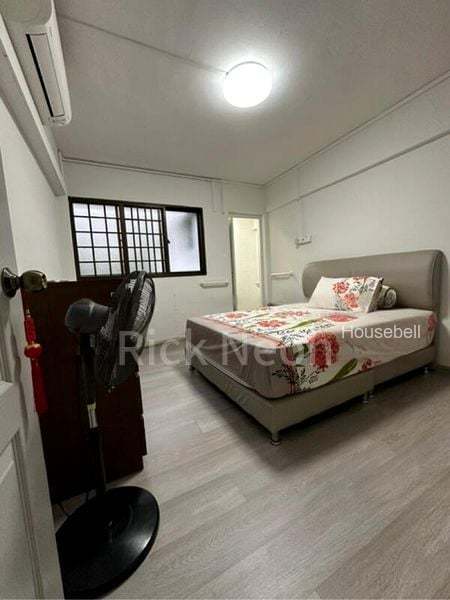 406 Pandan Gardens